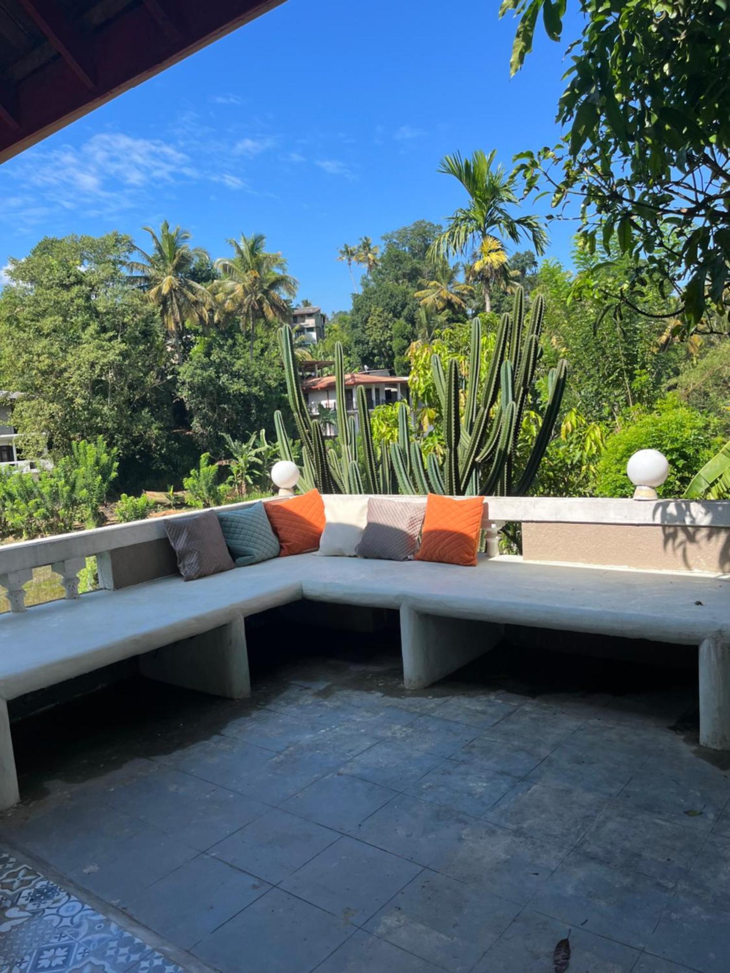 Kandy Living Homestay Exterior foto