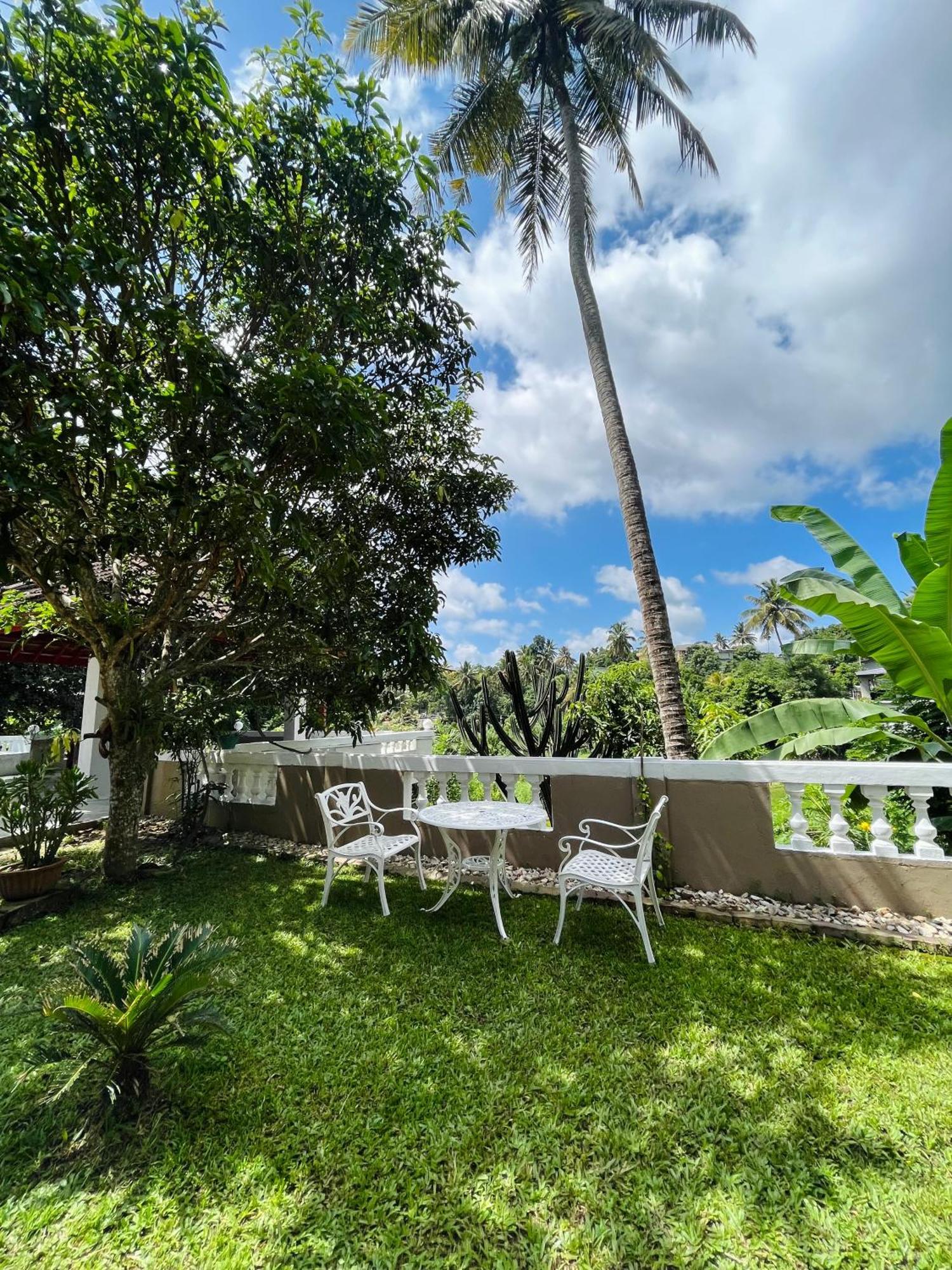 Kandy Living Homestay Exterior foto